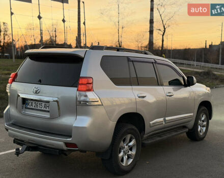 Серый Тойота Ленд Крузер Прадо, объемом двигателя 3 л и пробегом 243 тыс. км за 21500 $, фото 5 на Automoto.ua