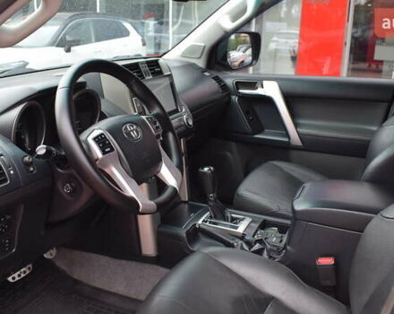 Серый Тойота Ленд Крузер Прадо, объемом двигателя 3.96 л и пробегом 295 тыс. км за 25900 $, фото 11 на Automoto.ua