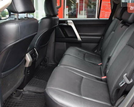 Серый Тойота Ленд Крузер Прадо, объемом двигателя 3.96 л и пробегом 295 тыс. км за 25900 $, фото 10 на Automoto.ua