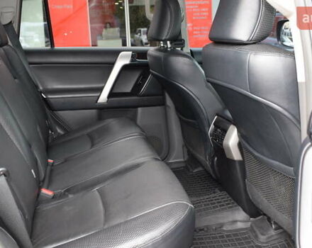 Серый Тойота Ленд Крузер Прадо, объемом двигателя 3.96 л и пробегом 295 тыс. км за 25900 $, фото 6 на Automoto.ua