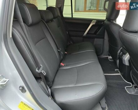 Серый Тойота Ленд Крузер Прадо, объемом двигателя 3 л и пробегом 281 тыс. км за 21900 $, фото 35 на Automoto.ua