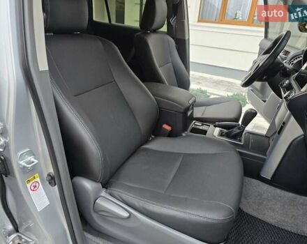 Серый Тойота Ленд Крузер Прадо, объемом двигателя 3 л и пробегом 281 тыс. км за 21900 $, фото 38 на Automoto.ua