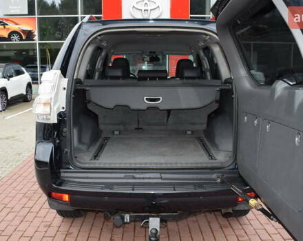 Серый Тойота Ленд Крузер Прадо, объемом двигателя 3.96 л и пробегом 295 тыс. км за 25900 $, фото 9 на Automoto.ua