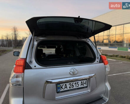 Серый Тойота Ленд Крузер Прадо, объемом двигателя 3 л и пробегом 243 тыс. км за 21500 $, фото 9 на Automoto.ua