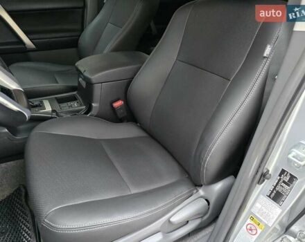 Серый Тойота Ленд Крузер Прадо, объемом двигателя 3 л и пробегом 281 тыс. км за 21900 $, фото 16 на Automoto.ua