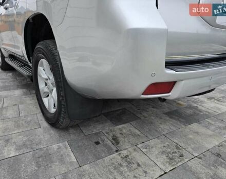 Серый Тойота Ленд Крузер Прадо, объемом двигателя 3 л и пробегом 281 тыс. км за 21900 $, фото 60 на Automoto.ua