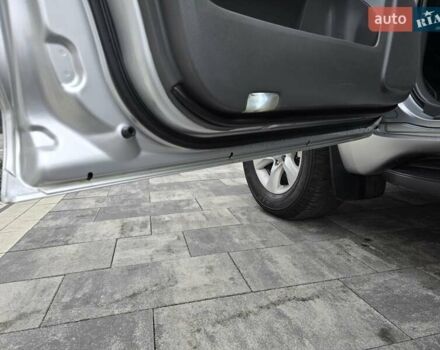 Серый Тойота Ленд Крузер Прадо, объемом двигателя 3 л и пробегом 281 тыс. км за 21900 $, фото 25 на Automoto.ua