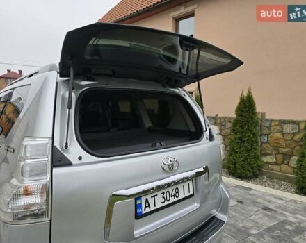 Серый Тойота Ленд Крузер Прадо, объемом двигателя 3 л и пробегом 281 тыс. км за 21900 $, фото 58 на Automoto.ua