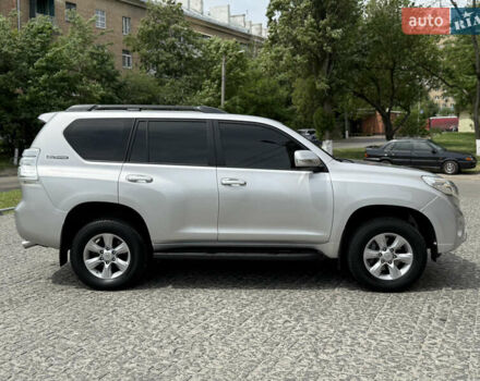 Тойота Ленд Крузер Прадо 2012 в Харькове на Automoto.ua Серый Тойота Ленд Крузер Прадо, объемом двигателя 4 л и пробегом 170 тыс. км за 20000 $, фото 5 на Automoto.ua
