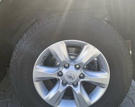 Серый Тойота Ленд Крузер Прадо, объемом двигателя 2.98 л и пробегом 267 тыс. км за 26000 $, фото 12 на Automoto.ua