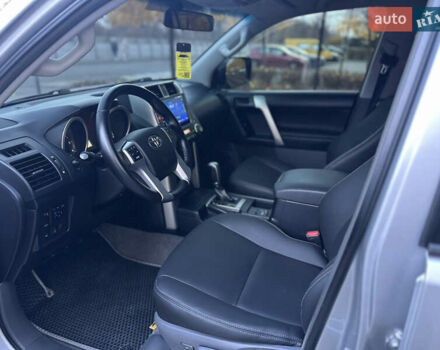 Серый Тойота Ленд Крузер Прадо, объемом двигателя 2.98 л и пробегом 225 тыс. км за 23999 $, фото 12 на Automoto.ua