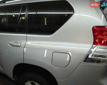 Сірий Тойота Ленд Крузер Прадо, об'ємом двигуна 3.96 л та пробігом 160 тис. км за 27000 $, фото 4 на Automoto.ua