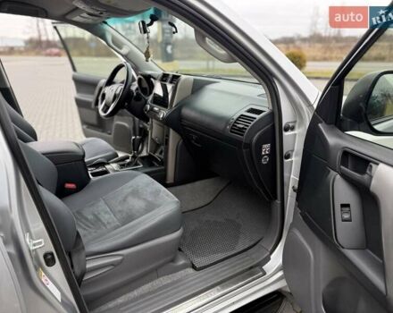 Сірий Тойота Ленд Крузер Прадо, об'ємом двигуна 2.98 л та пробігом 244 тис. км за 25500 $, фото 24 на Automoto.ua