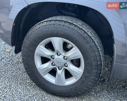 Серый Тойота Ленд Крузер Прадо, объемом двигателя 2.7 л и пробегом 173 тыс. км за 22900 $, фото 10 на Automoto.ua