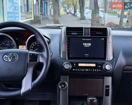 Серый Тойота Ленд Крузер Прадо, объемом двигателя 3 л и пробегом 259 тыс. км за 23500 $, фото 29 на Automoto.ua