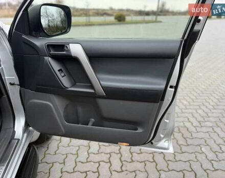 Сірий Тойота Ленд Крузер Прадо, об'ємом двигуна 2.98 л та пробігом 244 тис. км за 25500 $, фото 25 на Automoto.ua