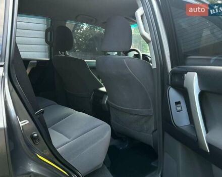 Серый Тойота Ленд Крузер Прадо, объемом двигателя 2.69 л и пробегом 173 тыс. км за 23900 $, фото 9 на Automoto.ua