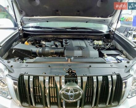 Сірий Тойота Ленд Крузер Прадо, об'ємом двигуна 3.96 л та пробігом 160 тис. км за 27000 $, фото 5 на Automoto.ua