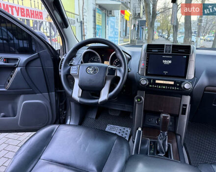 Серый Тойота Ленд Крузер Прадо, объемом двигателя 3 л и пробегом 259 тыс. км за 23500 $, фото 27 на Automoto.ua