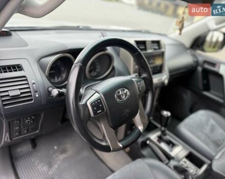Сірий Тойота Ленд Крузер Прадо, об'ємом двигуна 2.98 л та пробігом 244 тис. км за 25500 $, фото 27 на Automoto.ua