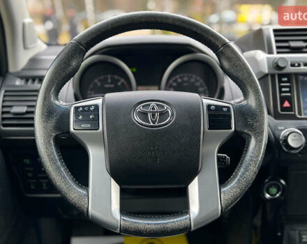 Серый Тойота Ленд Крузер Прадо, объемом двигателя 2.98 л и пробегом 126 тыс. км за 30800 $, фото 10 на Automoto.ua