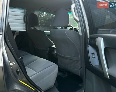 Серый Тойота Ленд Крузер Прадо, объемом двигателя 2.69 л и пробегом 173 тыс. км за 23900 $, фото 26 на Automoto.ua