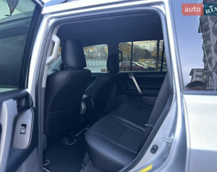 Серый Тойота Ленд Крузер Прадо, объемом двигателя 2.98 л и пробегом 225 тыс. км за 23999 $, фото 16 на Automoto.ua