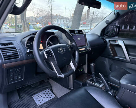 Серый Тойота Ленд Крузер Прадо, объемом двигателя 3 л и пробегом 259 тыс. км за 23500 $, фото 17 на Automoto.ua