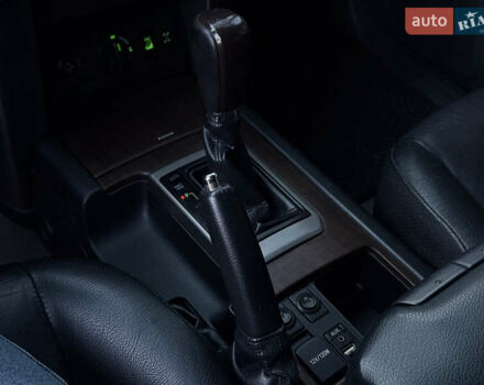 Серый Тойота Ленд Крузер Прадо, объемом двигателя 3 л и пробегом 259 тыс. км за 23500 $, фото 26 на Automoto.ua