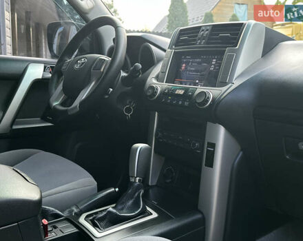 Серый Тойота Ленд Крузер Прадо, объемом двигателя 2.69 л и пробегом 173 тыс. км за 23900 $, фото 11 на Automoto.ua