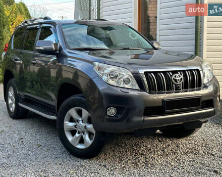 Серый Тойота Ленд Крузер Прадо, объемом двигателя 2.69 л и пробегом 173 тыс. км за 23900 $, фото 4 на Automoto.ua