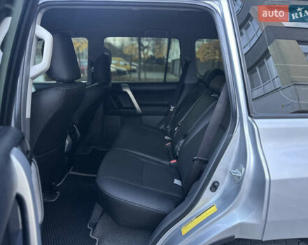 Серый Тойота Ленд Крузер Прадо, объемом двигателя 2.98 л и пробегом 225 тыс. км за 23999 $, фото 17 на Automoto.ua