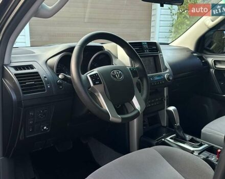 Серый Тойота Ленд Крузер Прадо, объемом двигателя 2.69 л и пробегом 173 тыс. км за 23900 $, фото 14 на Automoto.ua