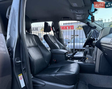 Серый Тойота Ленд Крузер Прадо, объемом двигателя 3 л и пробегом 259 тыс. км за 23500 $, фото 31 на Automoto.ua