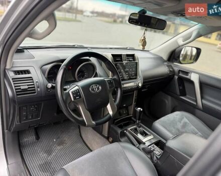 Сірий Тойота Ленд Крузер Прадо, об'ємом двигуна 2.98 л та пробігом 244 тис. км за 25500 $, фото 19 на Automoto.ua