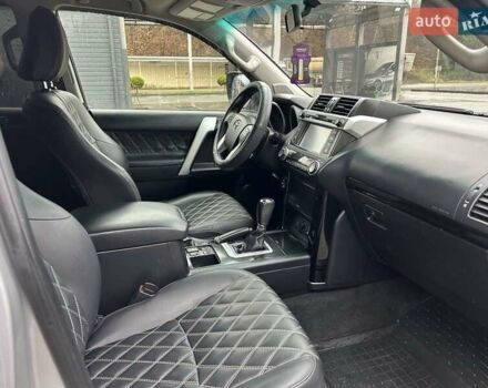 Серый Тойота Ленд Крузер Прадо, объемом двигателя 2.98 л и пробегом 242 тыс. км за 27300 $, фото 16 на Automoto.ua