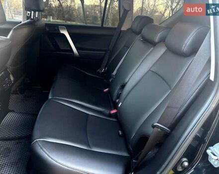 Серый Тойота Ленд Крузер Прадо, объемом двигателя 2.69 л и пробегом 174 тыс. км за 27500 $, фото 15 на Automoto.ua