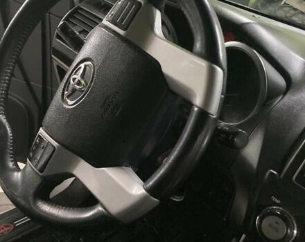 Серый Тойота Ленд Крузер Прадо, объемом двигателя 2.69 л и пробегом 230 тыс. км за 25500 $, фото 24 на Automoto.ua