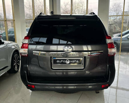 Сірий Тойота Ленд Крузер Прадо, об'ємом двигуна 2.76 л та пробігом 300 тис. км за 33000 $, фото 6 на Automoto.ua