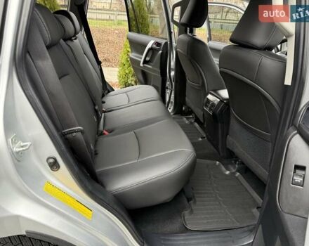 Серый Тойота Ленд Крузер Прадо, объемом двигателя 2.8 л и пробегом 219 тыс. км за 29900 $, фото 30 на Automoto.ua