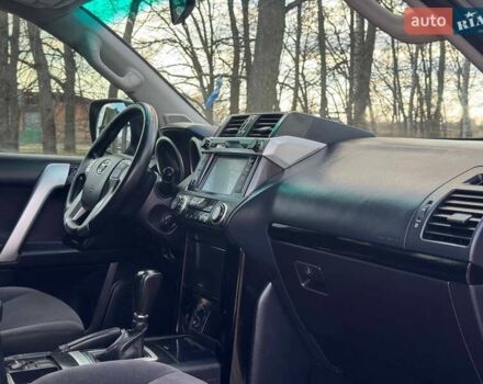 Серый Тойота Ленд Крузер Прадо, объемом двигателя 2.7 л и пробегом 180 тыс. км за 22999 $, фото 28 на Automoto.ua