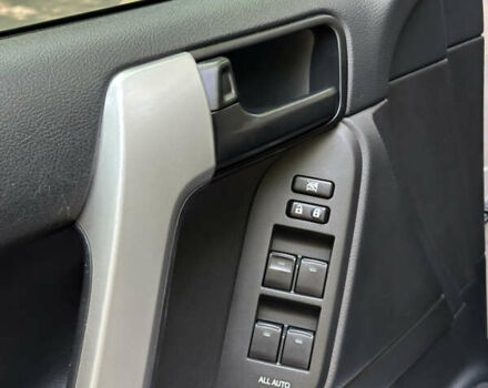 Сірий Тойота Ленд Крузер Прадо, об'ємом двигуна 2.76 л та пробігом 120 тис. км за 38100 $, фото 7 на Automoto.ua