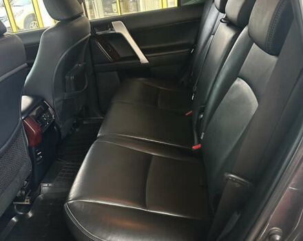 Сірий Тойота Ленд Крузер Прадо, об'ємом двигуна 2.76 л та пробігом 300 тис. км за 33000 $, фото 17 на Automoto.ua