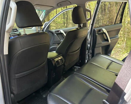 Сірий Тойота Ленд Крузер Прадо, об'ємом двигуна 2.76 л та пробігом 120 тис. км за 38100 $, фото 13 на Automoto.ua