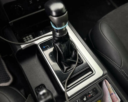 Серый Тойота Ленд Крузер Прадо, объемом двигателя 2.76 л и пробегом 242 тыс. км за 34000 $, фото 22 на Automoto.ua