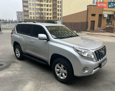 Серый Тойота Ленд Крузер Прадо, объемом двигателя 2.7 л и пробегом 318 тыс. км за 25500 $, фото 1 на Automoto.ua