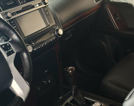 Сірий Тойота Ленд Крузер Прадо, об'ємом двигуна 2.76 л та пробігом 300 тис. км за 33000 $, фото 15 на Automoto.ua