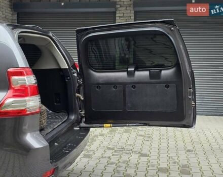 Сірий Тойота Ленд Крузер Прадо, об'ємом двигуна 2.7 л та пробігом 149 тис. км за 25499 $, фото 36 на Automoto.ua