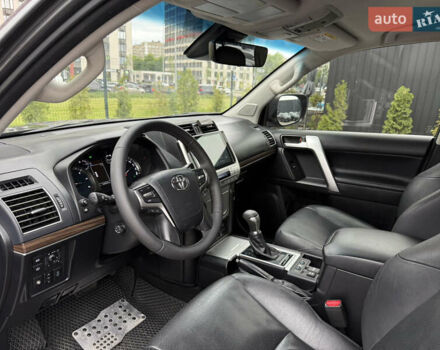 Серый Тойота Ленд Крузер Прадо, объемом двигателя 2.76 л и пробегом 125 тыс. км за 39950 $, фото 19 на Automoto.ua