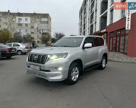 Серый Тойота Ленд Крузер Прадо, объемом двигателя 2.8 л и пробегом 144 тыс. км за 37000 $, фото 5 на Automoto.ua
